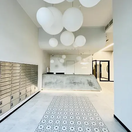 New With Terrace, Spa, Fitness דירה